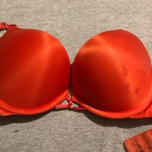 Victoria’s Secret bombshell